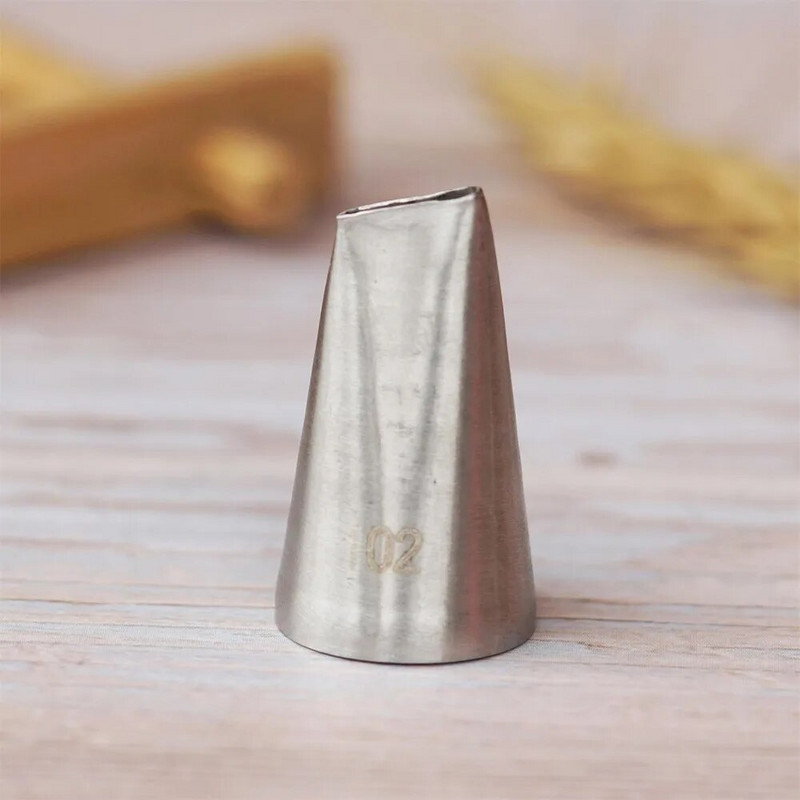 #101 #102 #103 #104 Tryska na zdobenie v tvare ružových lupienkov, hrot na polevu, nástroje na pečenie a cukrárstvo, nádoby na pečenie