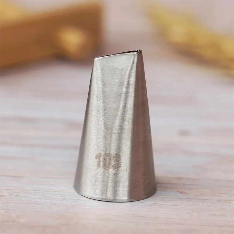 #101 #102 #103 #104 Tryska na zdobenie v tvare ružových lupienkov, hrot na polevu, nástroje na pečenie a cukrárstvo, nádoby na pečenie