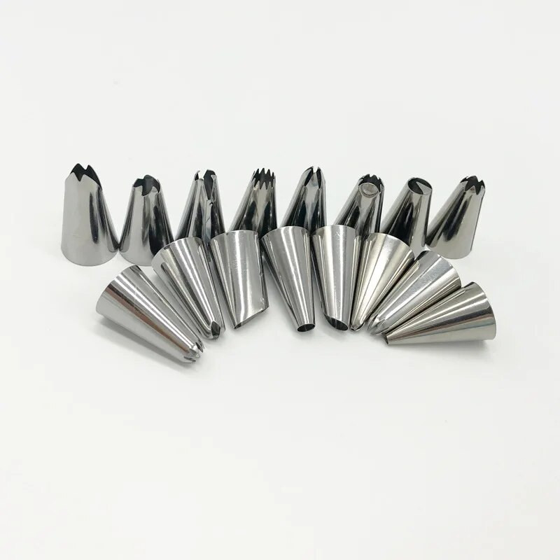 18 ks trysky na potrubie, TPU potrubné vrecko, konvertor trysky na krém, sada trysiek na dojenie, príslušenstvo na pečivo a pekárne, sada akrylových diskov na torty