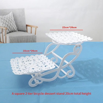 Desertų stalo dekoravimas Gimtadienio tortų lentynos dekoravimas Desertų lentynėlė Gimtadienio vestuvių renginys Popietės arbatos desertas