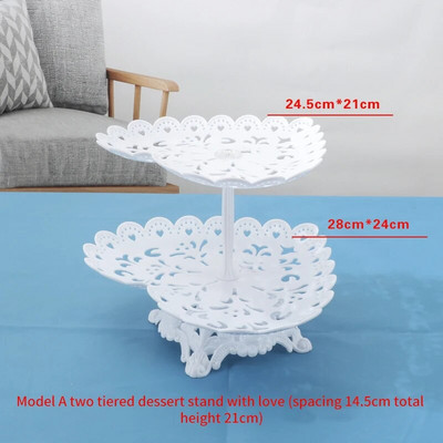 Desertų stalo dekoravimas Gimtadienio tortų lentynos dekoravimas Desertų lentynėlė Gimtadienio vestuvių renginys Popietės arbatos desertas