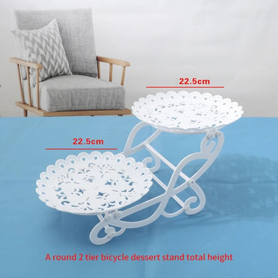 Desertų stalo dekoravimas Gimtadienio tortų lentynos dekoravimas Desertų lentynėlė Gimtadienio vestuvių renginys Popietės arbatos desertas