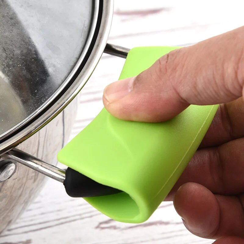 1 paar silikoonist isoleeritud poti kõrvaklambrid käepide silikoonist potihoidja varrukas poti kinnas panni käepide kate käepide köögiriistad