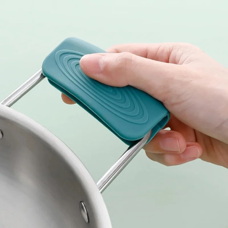 2 vnt. Silikoninė karščiui atspari puodo rankena, apsauganti nuo nuplikimo, neslidi orkaitės keptuvės dubuo Indai, rankenos, spaustukai, virtuvės prietaisų laikikliai