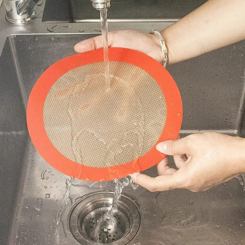 13–23 cm kleepumatu ümmargune silikoonist küpsetusmatt Kuumakindel koogipanni vooder küpsetusplaadid pitsa-leivaküpsetaja ahjuõhufritüüri jaoks