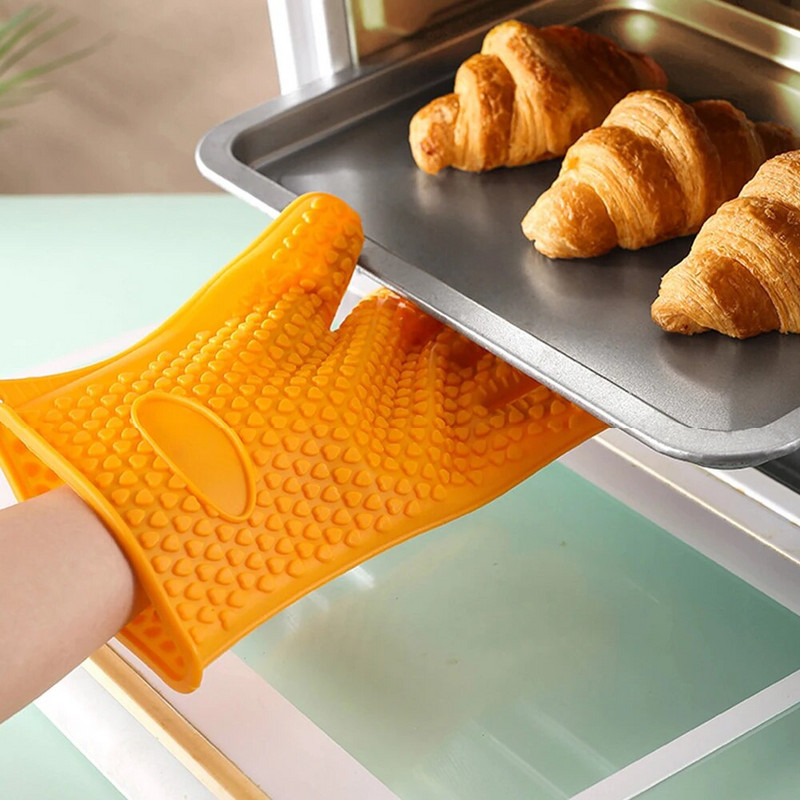 1 tk südamekujulised silikoonkindad on kuumakindlad, põletuskindlad, veekindlad ja libisemiskindlad ning on küpsetatud viie sõrmega kindad