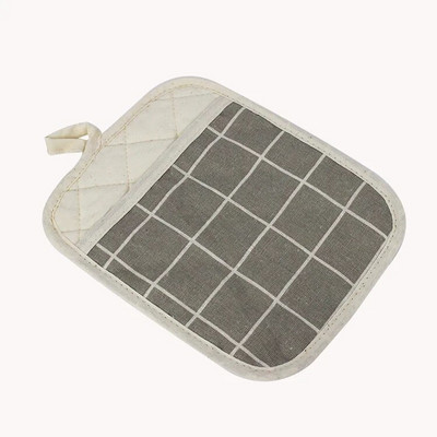 Isolatsioonipadjad, soojust isoleerivad kindad, köögis põletusvastased kaussi padjad, riidest mitmefunktsioonilised alusmatid, kahekordse kasutusega