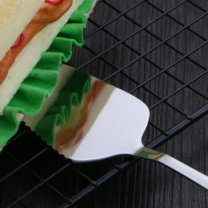 Koogiserveri teraga lõikur sakilise servaga piruka pitsalabidas 410 roostevabast terasest köögi küpsetus-taignalabidad