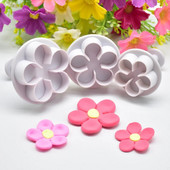 3 tk Lillekolb Küpsiselõikur DIY Blossom Flower Cake Fondant Vorm Plastikust kookide kaunistamise tööriistad Küpsetustarvikute komplekt