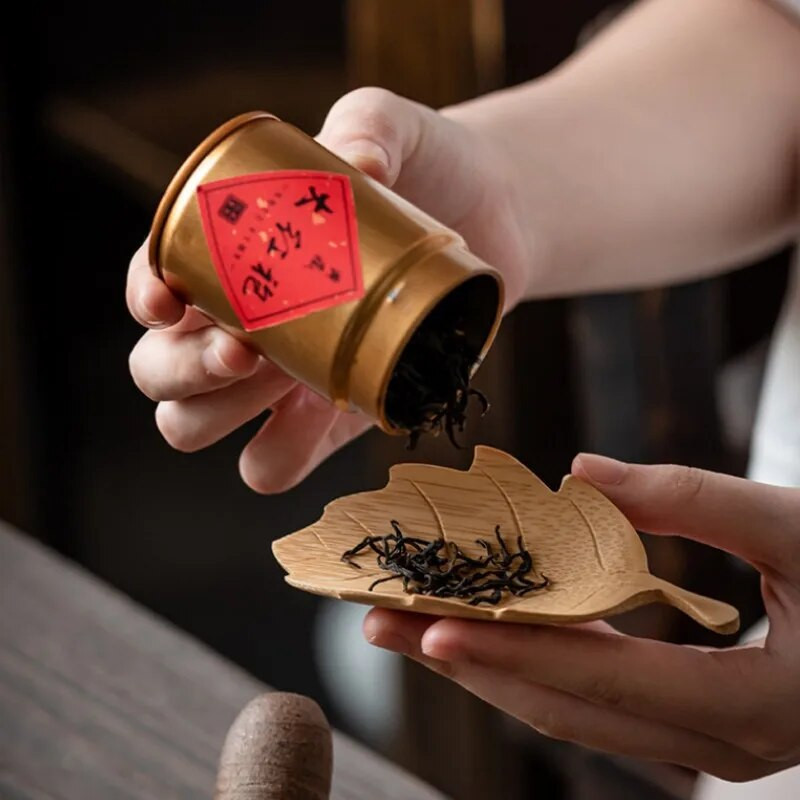 Bambuko rankomis raižytas arbatinis šaukštelis Tradicinės Kung Fu arbatos priedai Paimkite arbatos įrankius Kūrybingas natūralus lapo formos chaze