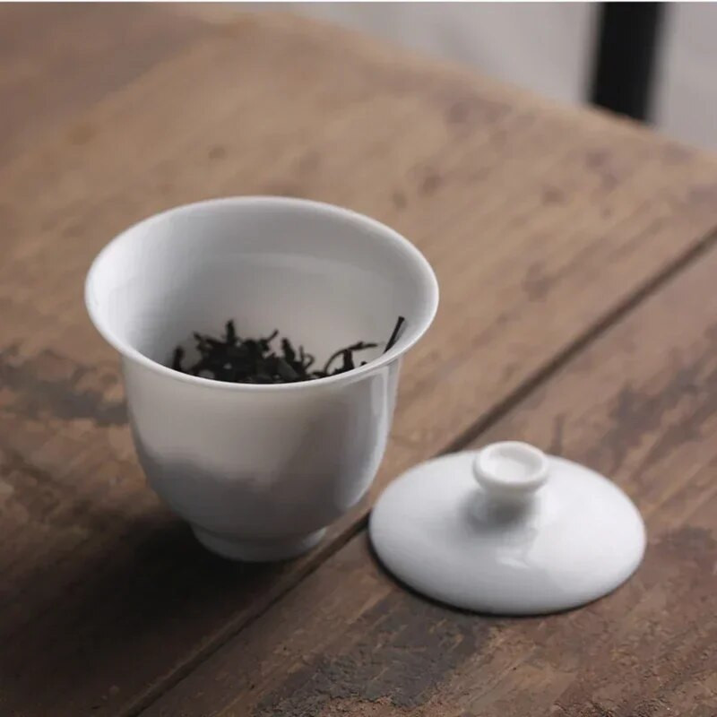 Mini 90 ml Suet Jade Portselan Gaiwan Tee jaoks Tahke valge Tureen kaanega Teenõu Reisi Kung Fu Teekomplekt Väikesed Tassikausid Chawan