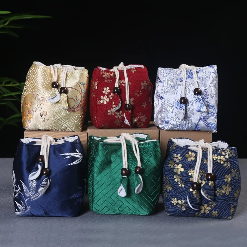 Teetseremoonia riistade riidest kott, reisitee komplekti hoiukott, teetassi teekannu pakkimine, riidest nöörist kott