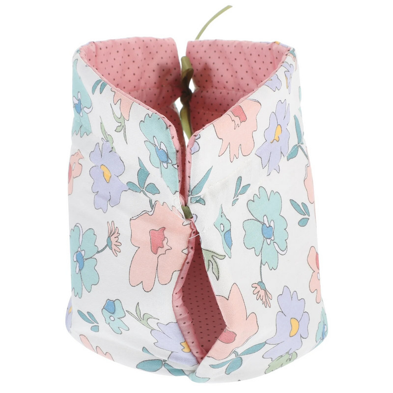 Izoliuotas arbatos puodo dangtelis, vidinis medinis pagalvėlės izoliacija ir šiltas arbatinukas jaukus