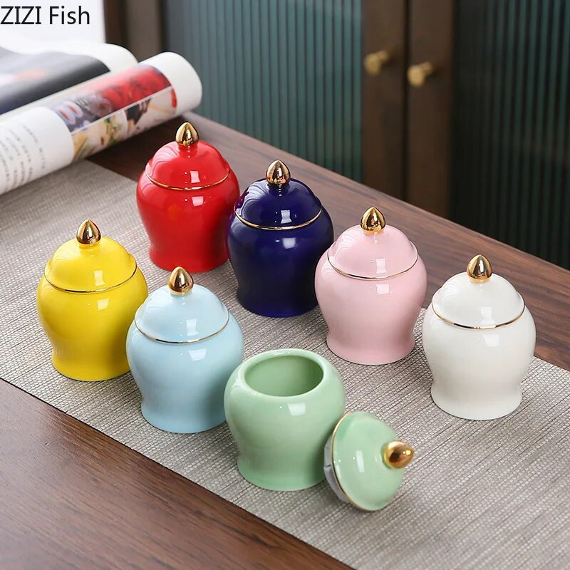 Auksu padengtas arbatos kanistras uždarytas keraminis laikymo stiklainis su dangteliais Porcelianinis kavos indelis Rašomojo stalo dekoravimas arbatos skardinės Saldainių puodai