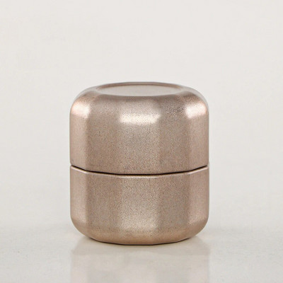 Skardiniai maži apvalūs skardiniai indai su dangteliais, skirti saldainių dovanoms, žvakių gamybai, arbatai, kavai ir amatams