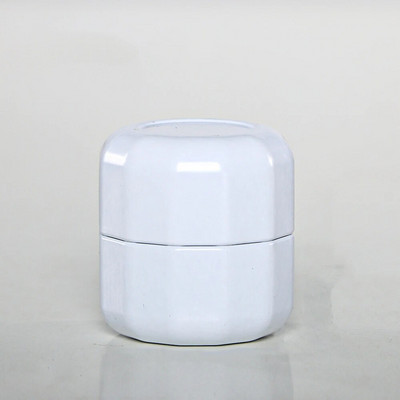 Skardiniai maži apvalūs skardiniai indai su dangteliais, skirti saldainių dovanoms, žvakių gamybai, arbatai, kavai ir amatams