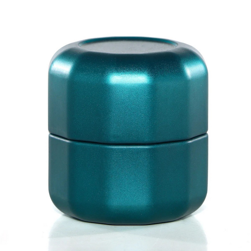 Skardiniai maži apvalūs skardiniai indai su dangteliais, skirti saldainių dovanoms, žvakių gamybai, arbatai, kavai ir amatams