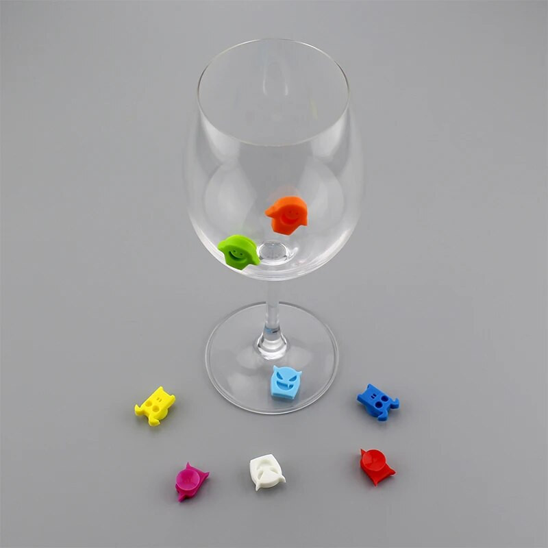 8Pcs/set Novi silikonski privjesci za čaše za vino u obliku demona Markeri za čaše za vino Party kokteli Šalica za piće Znak Vakumska čaša Identifikator