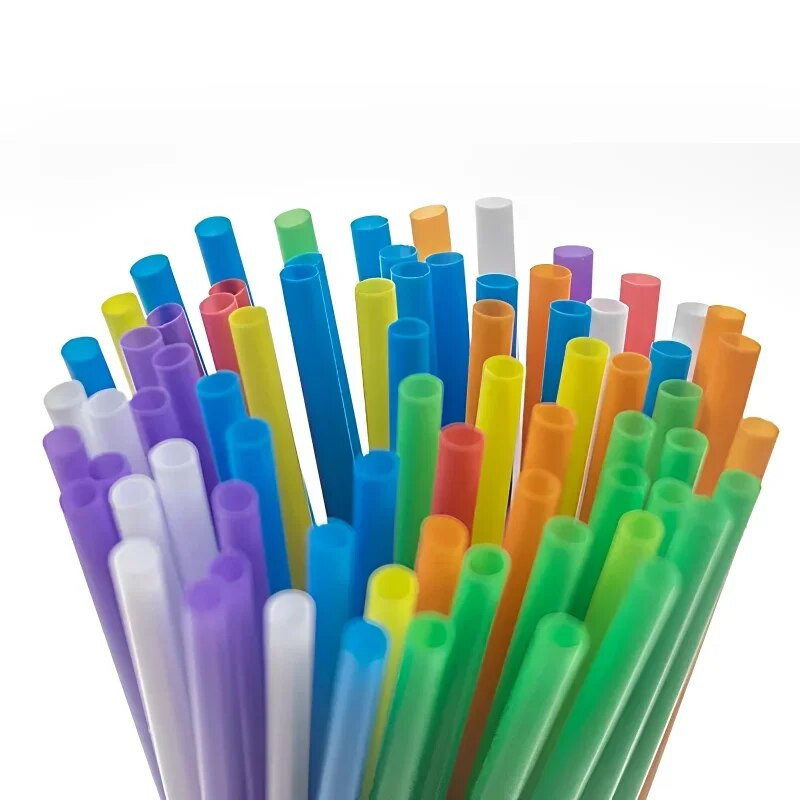 100 komada šarenih slamki za jednokratnu upotrebu, plastičnih slamki za piće, slamke za slamke za slamke za slamke za slamke za piće za rođendan, jednokratno kuhinjsko posuđe