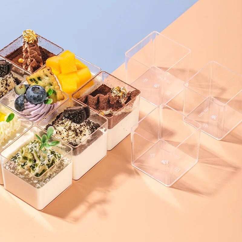 5/10/20 tk 60 ml plastikust jõuluväljaku magustoidutopsid Plastikust jogurtivahud magustoidu koogitops Jõulupeo tarvikud