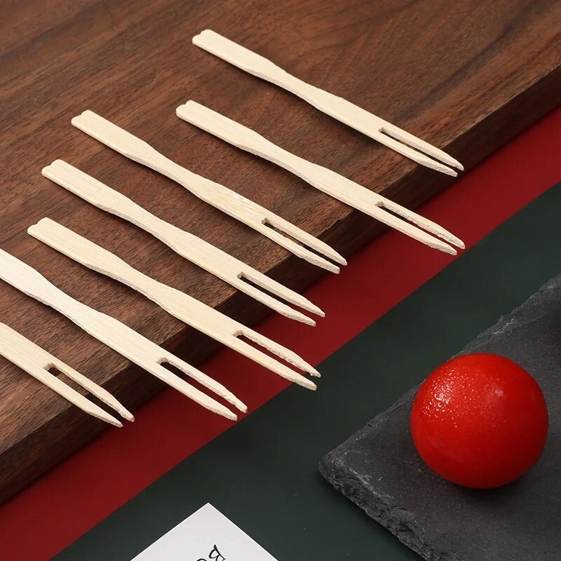 100 tk ühekordselt kasutatav kahvlikort Dim sum puuviljast bambuspulgakahvel