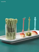 vanzlife Vaisių šakutės kostiumas vaisių lazdelė vienkartinė plastikinė dviejų dantų buitinė vaisių pyrago desertinė šakutė užkandžių šakutė