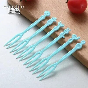 vanzlife Vaisių šakutės kostiumas vaisių lazdelė vienkartinė plastikinė dviejų dantų buitinė vaisių pyrago desertinė šakutė užkandžių šakutė