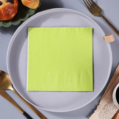 20 tk/pakk 2-kihilised toidukvaliteediga värvilised prinditud hotellirätikud/salvrätikud/näorätikud Puhtavärvilised salvrätikud Paberist padjakesed hulgimüük