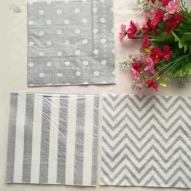 Visokokvalitetni tiskarski papirni ručnik u boji Novogodišnji stol za zabavu Obitelj Zaštita okoliša Jednokratni papirnati ručnik od čiste drvene mase