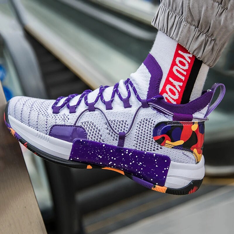 2022 Мъжки ежедневни обувки Маратонки Летни мрежести летящи тъкани дишащи баскетболни обувки Нехлъзгащи се спортни еластични мъжки обувки