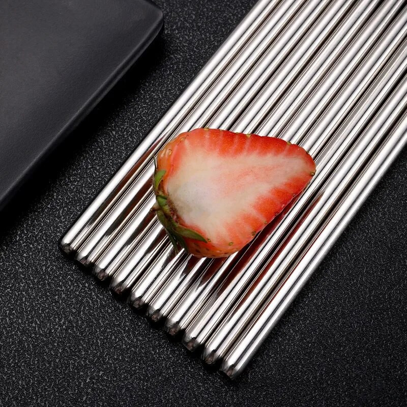 Majapidamises kasutatavad ümmargused söögipulgad roostevabast terasest söökla Kiirtoidu söögipulgad Kõrge temperatuuriga libisemiskindlad Korea söögipulgad söögiriistade komplekt