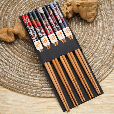 Επαναχρησιμοποιήσιμα 5 ζεύγη chopsticks σετ χειροποίητα ιαπωνικό στυλ Chopsticks από φυσικό ξύλο Sushi Food Cat Flower Ξύλινα μπριζόλα
