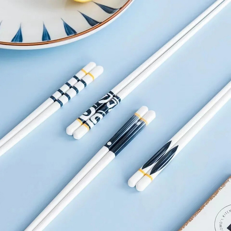 1 pár kék-fehér kerámia japán stílusú pálcika csont porcelán hosszú szusi háztartási pálcika