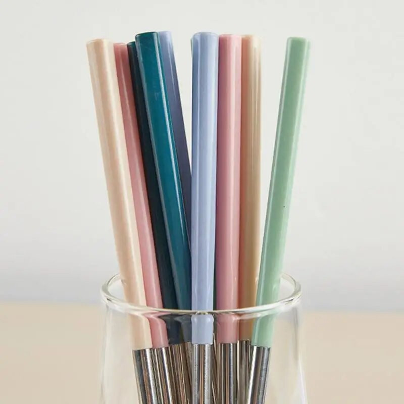 Kínai pálcika 5 színű csúszásmentes háztartási étkészlet Színes pálcika magas hőmérsékletnek ellenálló környezetvédelem