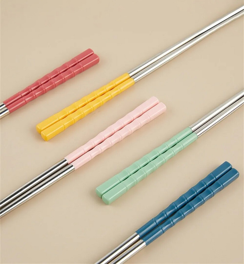 1 pár rozsdamentes acél pálcika Élelmiszer minőségű, csúszásmentes élelmiszer evőpálcika Hordozható hőálló chines étkészlet Otthoni konyhai eszköz