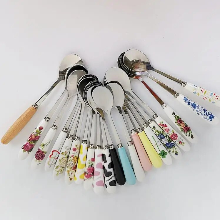 5db/tétel Konyhai eszköz Fashion Rozsdamentes acél kanál /156mm Bone China gyümölcskanál /tortadesszert Kanál étkészlet