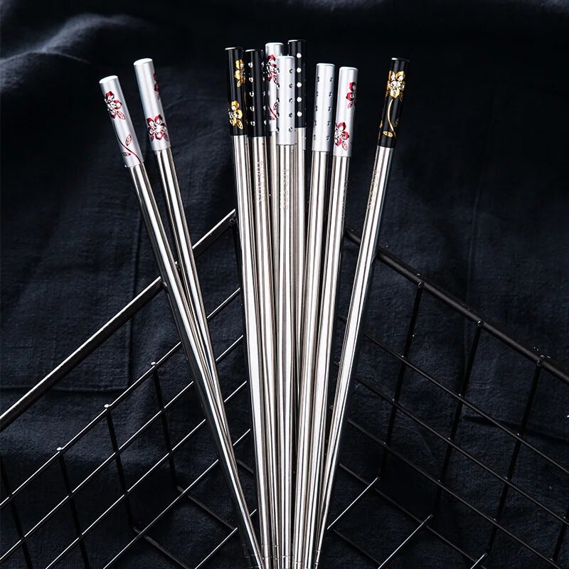 1 pár 304 rozsdamentes acél nyomtatott csúszásmentes pálcika Háztartási evőeszközök Hordozható pálcika