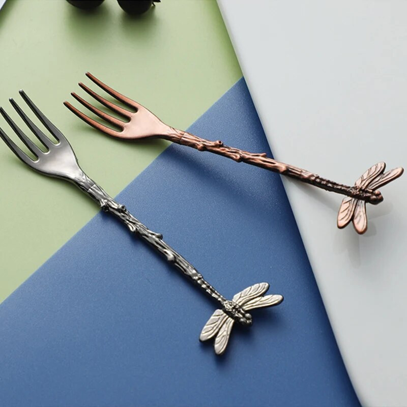 Új Desszert Villa Vintage Szitakötő ágak Levelek Forma Mini Fagylalt Kávé Tej Keverő Villa Exquisite Fork Konyhai étkészlet