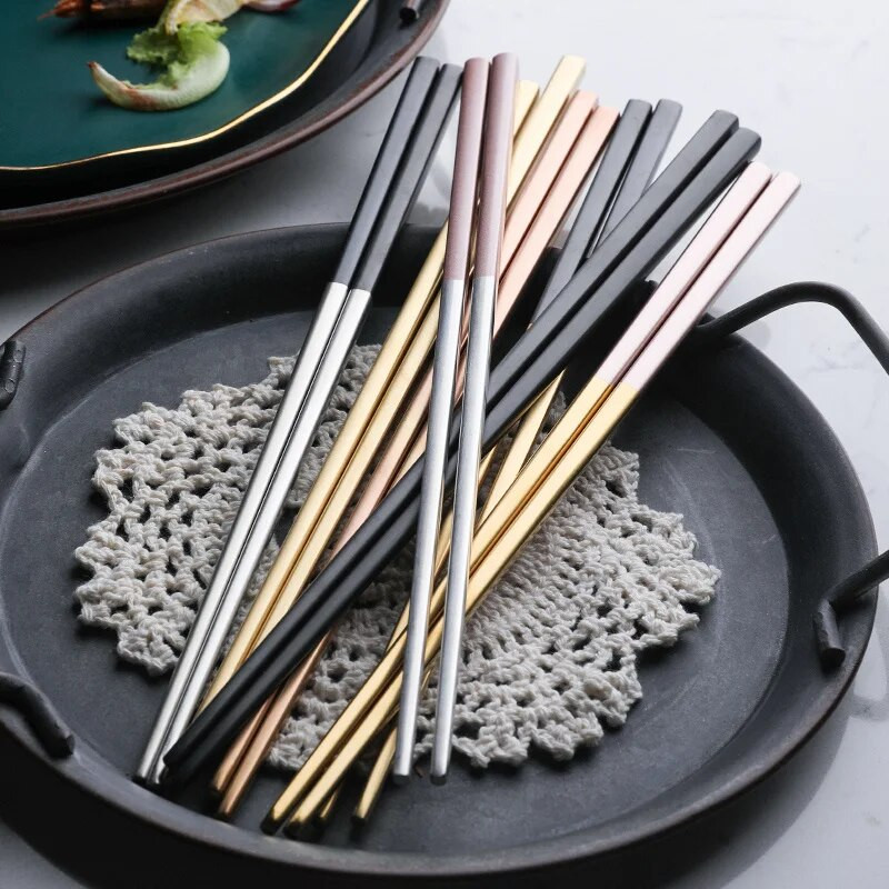 Rozsdamentes acél pálcika Többszínű, újrafelhasználható pálcika csúszásmentes ételpálcika Evőeszközök 21 cm-es pálcikák Evőeszközök Konyhai eszközök