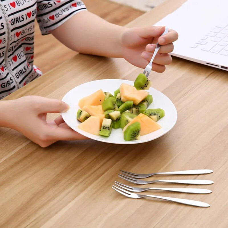 Fruit Fork Luxus, rozsdamentes acélból készült, arany torta desszertvillák. Lovely mini villa tortához használt party Csigavilla étterem