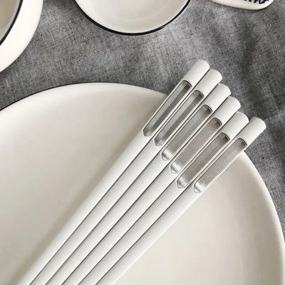 1 Ζεύγη Ιαπωνικών κινέζικων τσοπ ξυλάκια Hot Pot Sushi Sticks Επαναχρησιμοποιήσιμα μεταλλικά κορεάτικα ξυλάκια επιτραπέζια σκεύη από κράμα υγιεινής διατροφής