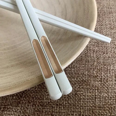 1 Ζεύγη Ιαπωνικών κινέζικων τσοπ ξυλάκια Hot Pot Sushi Sticks Επαναχρησιμοποιήσιμα μεταλλικά κορεάτικα ξυλάκια επιτραπέζια σκεύη από κράμα υγιεινής διατροφής