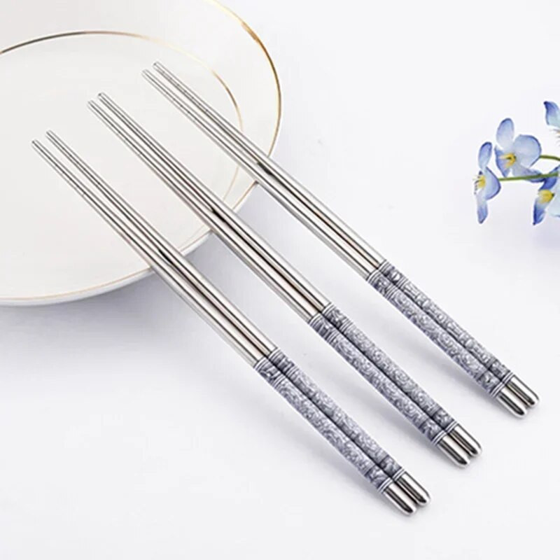 Rozsdamentes acél pálcikák Hordozható csúszásmentes élelmiszerrudak Evőeszközök Porcelán minták Kínai pálcikák Evőeszközök Konyhai eszközök