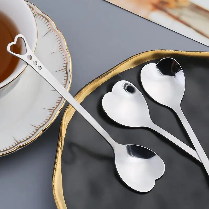 Szerelmi kanál hőálló, hosszú nyelű, repedésgátló mosogatógépben mosható sütemény szív alakú kanál keverőkanál konyhai asztali kütyü