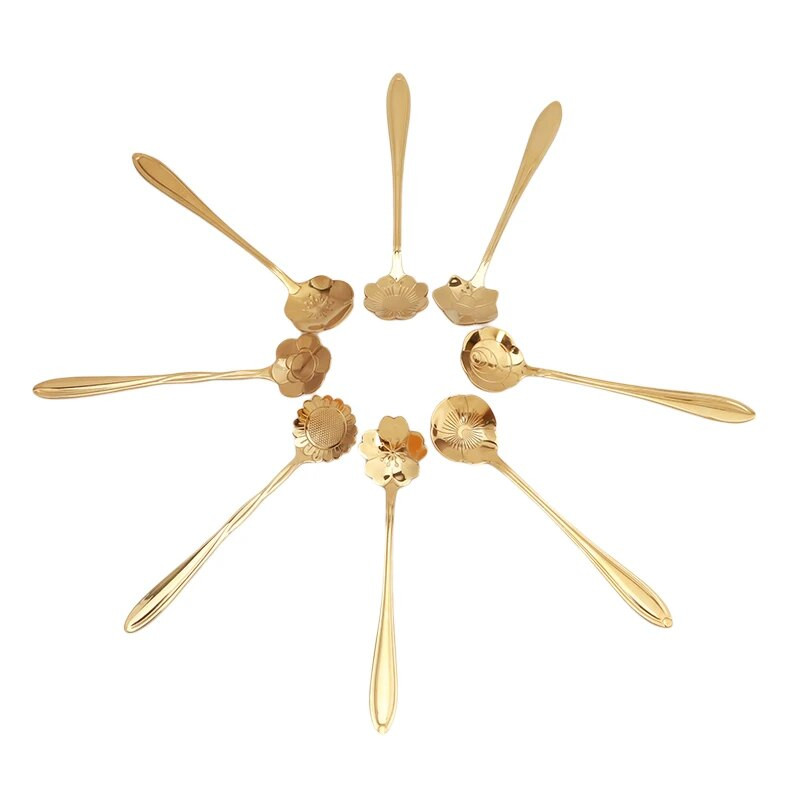 8 db/Szett Virágok Design Arany kanál hosszú nyelű desszert tea kávé keverőkanál rozsdamentes acél vintage teáskanál ital étkészlet