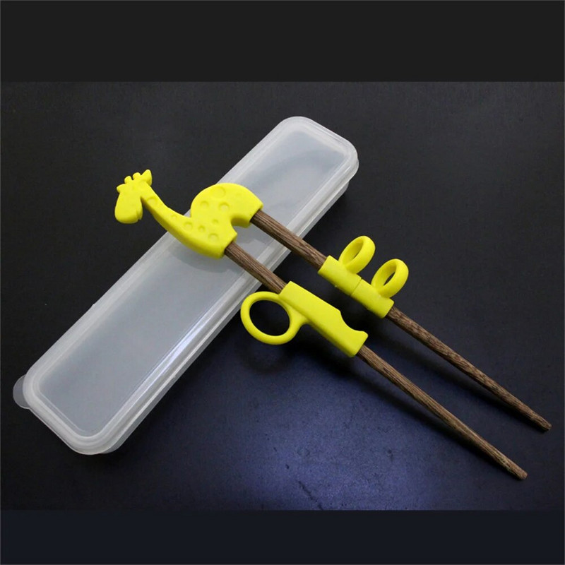 Alapfokú oktatási pálcikák Könnyű súlyú, csúszásmentes, aranyos rajzfilm állatok kialakítása önálló étkezésre ösztönöz étkészlet Könnyen használható