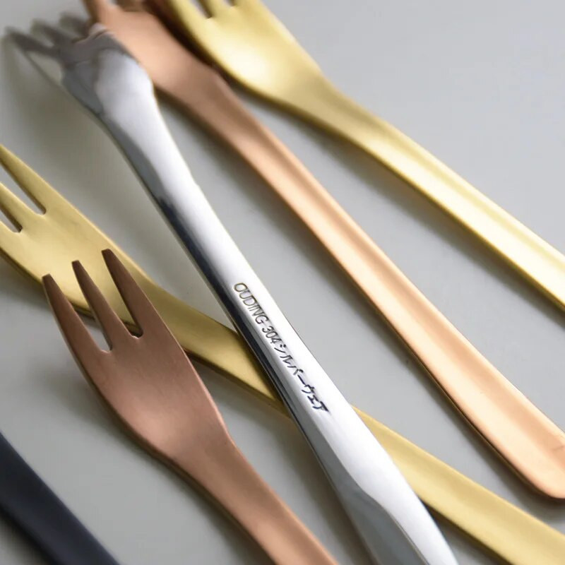 304 Rozsdamentes acél gyümölcsvilla desszert villa háztartási matt tortavilla Hold tortavilla konyhai étkészlet