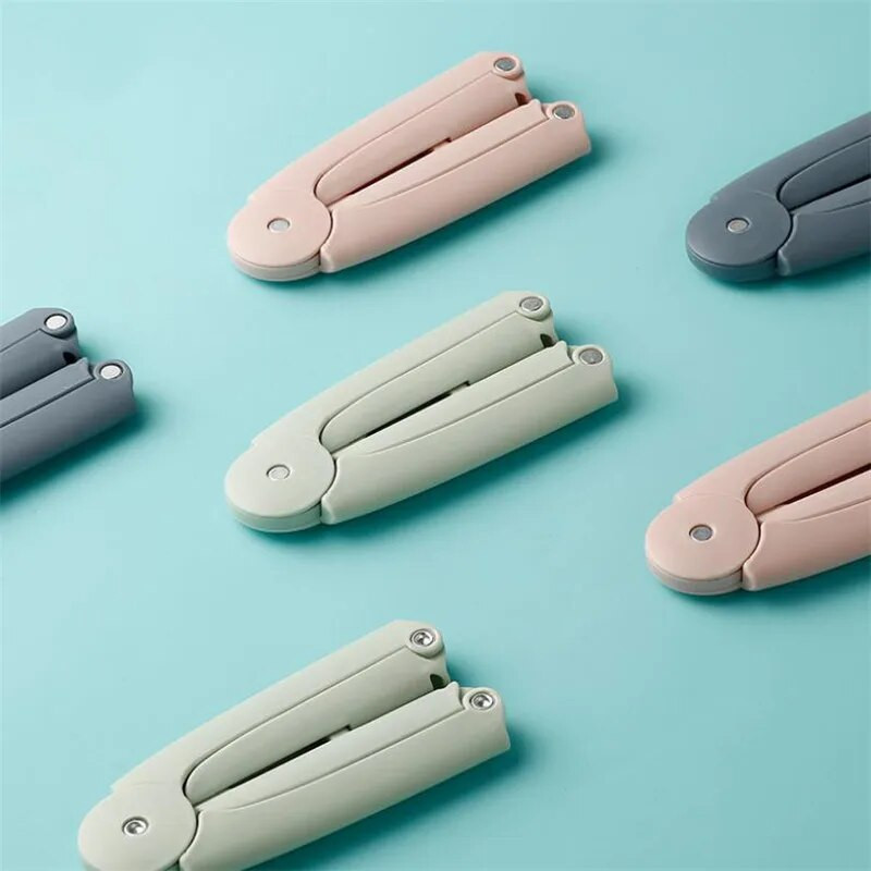 Utazási ruhaakasztó Hordozható összecsukható ruhaakasztó Multifunkciós Magic Stretch szárítóállvány Otthoni szekrény tároló állvány