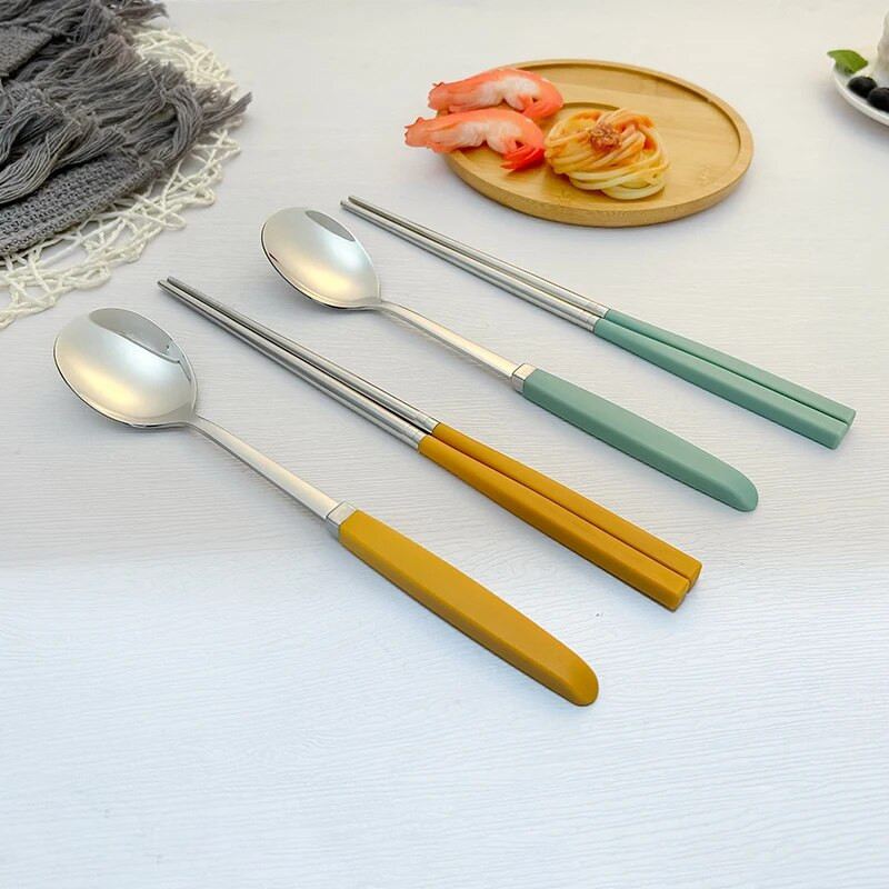 8 db-os koreai étkészlet luxus evőeszköz készlet 304 rozsdamentes acél étkészlet színek kanál evőeszköz kanál pálcika evőeszköz készlet