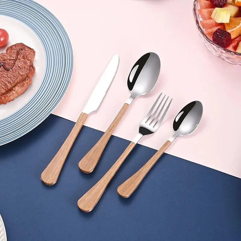 4 tk roostevabast terasest imitatsiooniga puidust käepidemega söögiriistade komplekt sööginõude klamber Lääne lauanõu nuga kahvel teelusikas